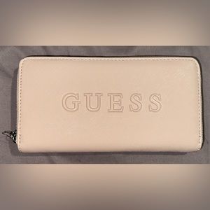 (NEW WITH TAG) GUESS WALLET CLUTCH